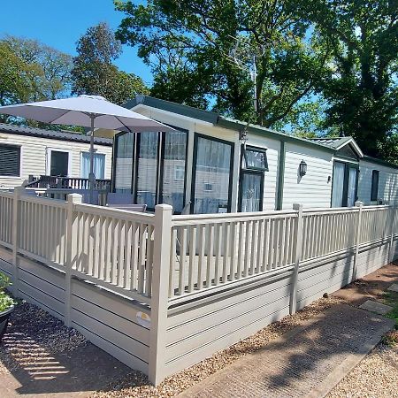 A Fashionable Caravan In A Peaceful Seaside Town Sandown Exteriér fotografie
