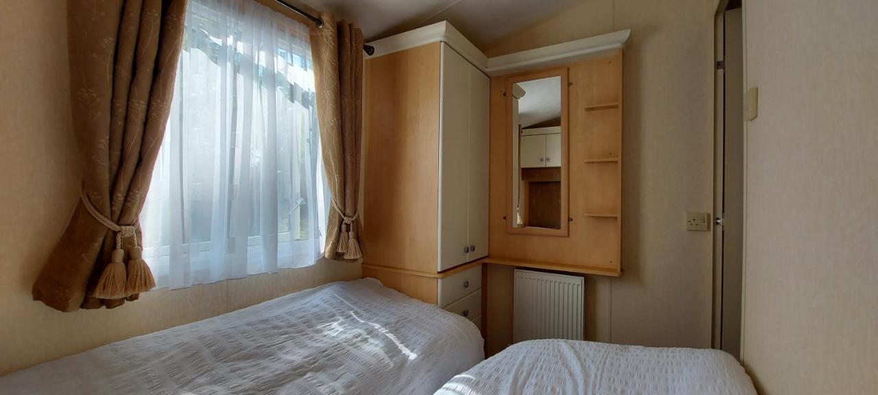 A Fashionable Caravan In A Peaceful Seaside Town Sandown Exteriér fotografie