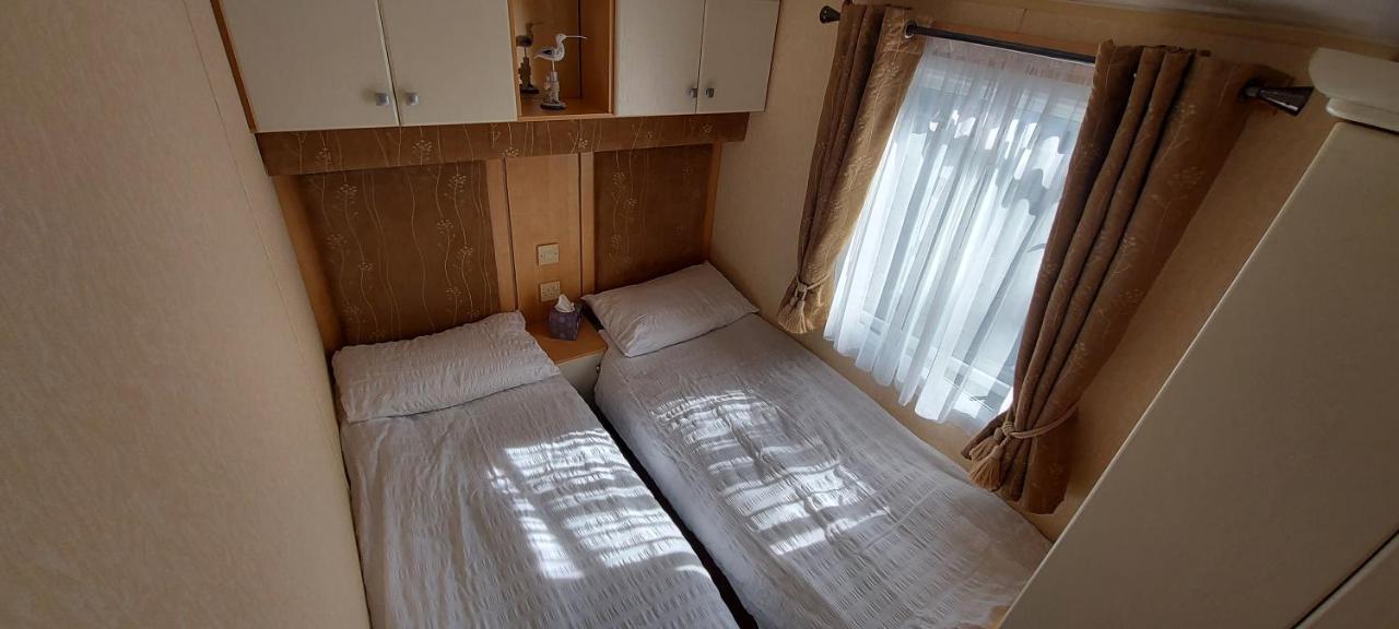 A Fashionable Caravan In A Peaceful Seaside Town Sandown Exteriér fotografie
