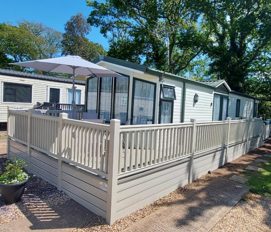 A Fashionable Caravan In A Peaceful Seaside Town Sandown Exteriér fotografie